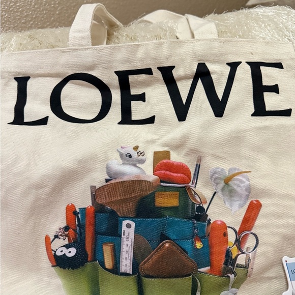 Athentic Loewe Canvas Jumbo Tote Bag with Colorful Design. Crafted World NWT - Picture 5 of 7